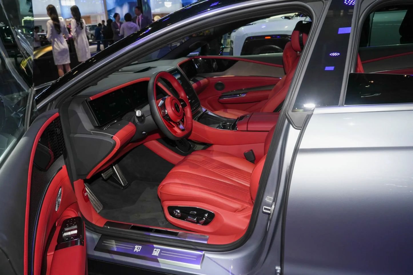 Yangwang regarde U7 - Hybride PHEV