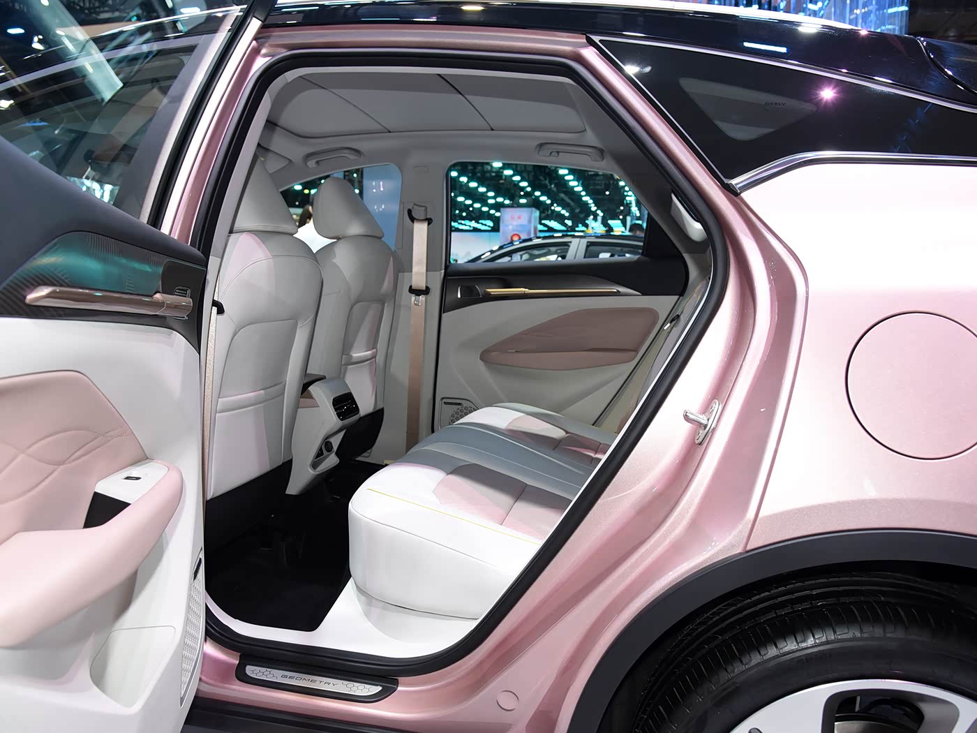 Geely Géométrie M6