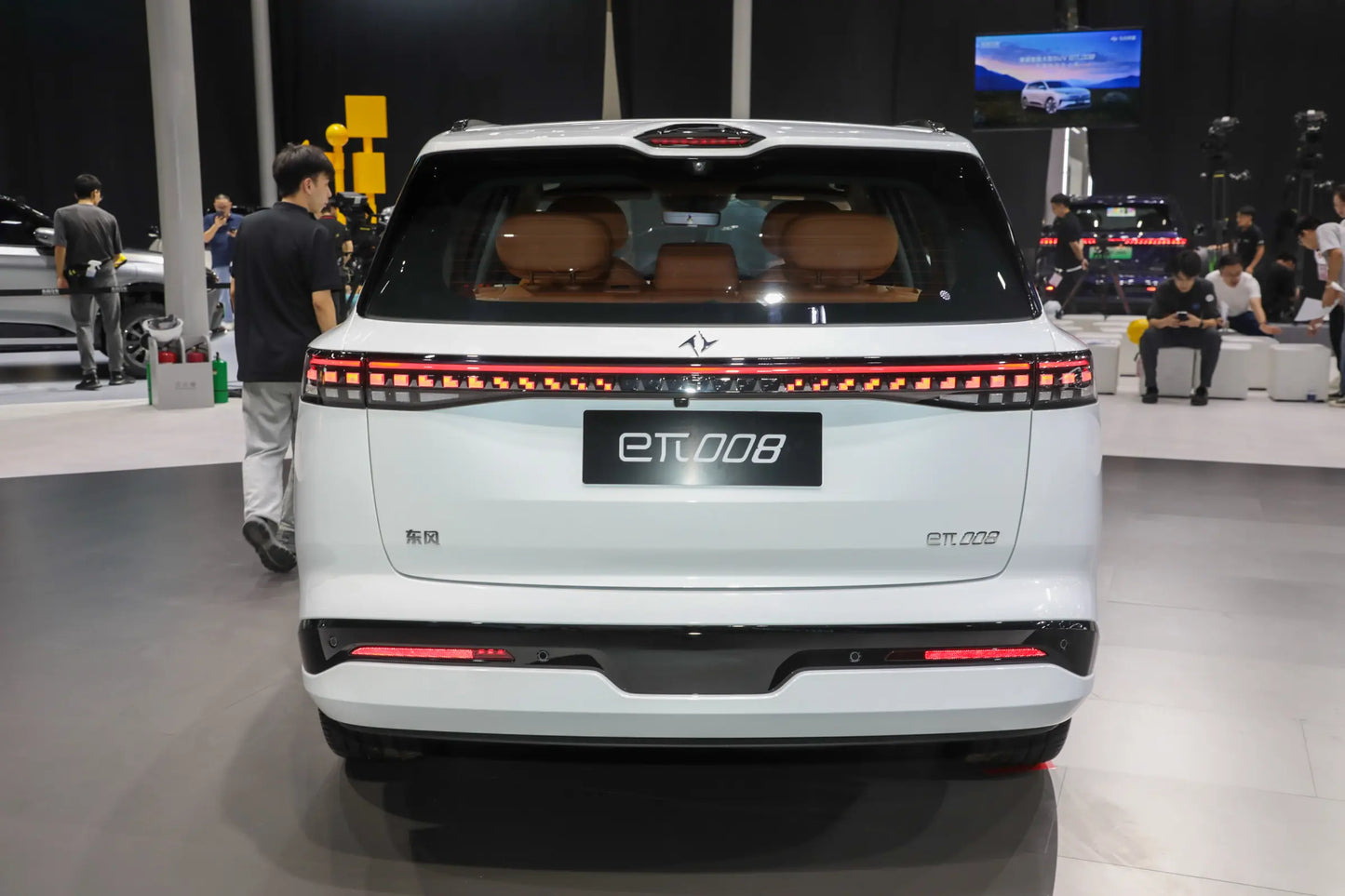 Dongfeng eπ008 - Véhicule hybride rechargeable