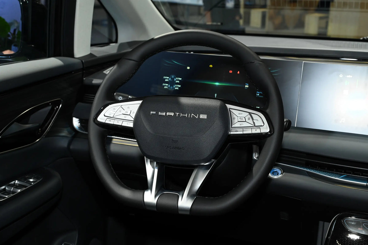 Dongfeng Forthing Wind Planet Ocean V9 - Hybride PHEV
