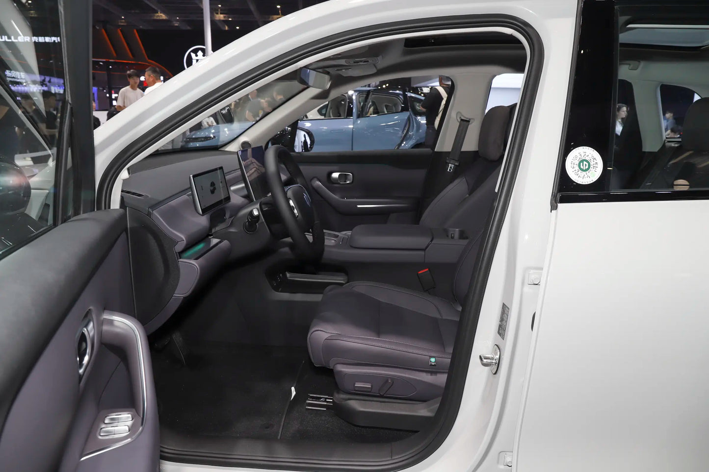 Leapmotor C10-Гибрид REEV