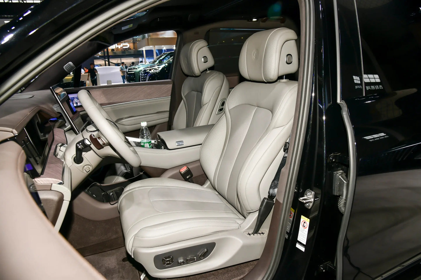 Denza Denza N9 DM -Hybride PHEV