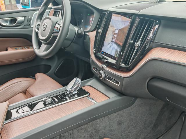 Volvo XC60 PHEV 2024 T8 AWD Long-Range Inscription Plus d'occasion certifiée