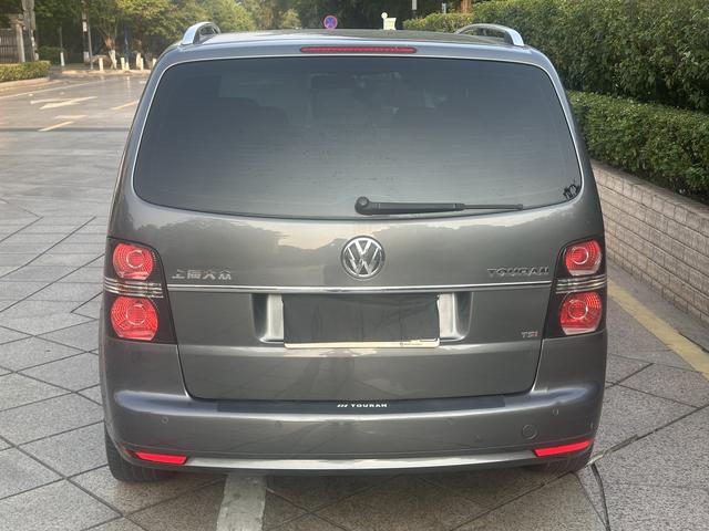Certificated Used Volkswagen Touran 2011 1.4T Automatic Zhizhen Edition 5-Seater - u22067573
