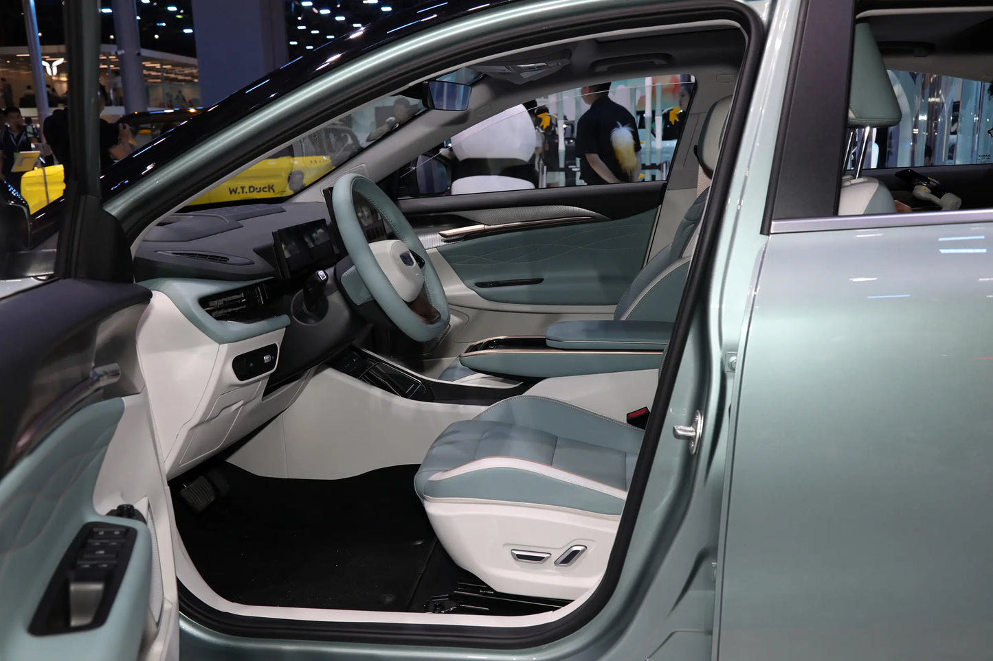 Geely Géométrie G6
