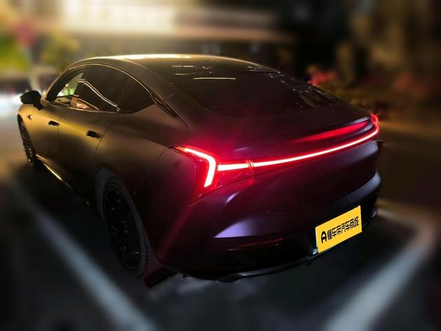 Certificated Pre-Owned Hozon Auto Nezha S 2022 Edition Pure Electric 650 Four-Wheel Drive Large Version -u22590020