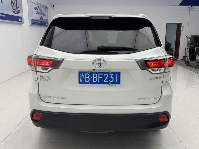 Certificated Pre-Owned GAC Toyota Highlander 2015 2.0T 4WD Luxury 7-Seater - u22061216