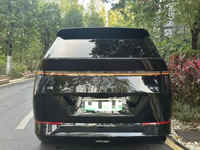 جهاز XPENG X9 2024 702 فائق المدى الاحترافي معتمد ومستعمل