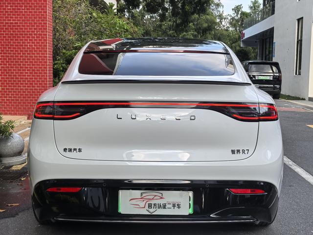 Pre-Owned Luxeed R7 2024 Model Pure Electric 82kWh Pro Rear-Wheel Drive Version