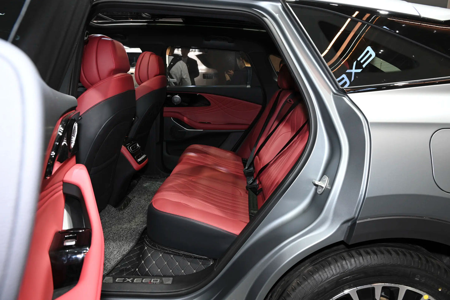 Exeed Chery Exeed Yaoguang C-DM -Гибридный PHEV