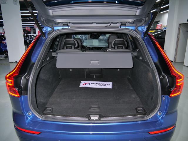 Certificated Pre-Owned Volvo XC60 PHEV 2019 T8 E-Drive Hybrid Inscription Sport Edition China V -u22711569