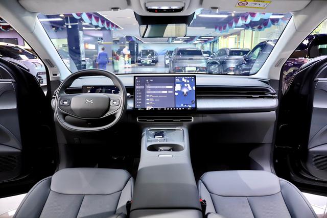 Certificated Pre-Owned XPENG G6 2025 625 Long Range Max Flagship Edition-u21881392