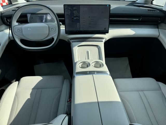 Certificated Pre-Owned XPENG X9 2025 All-Electric 650 Long Range Max -u22584407