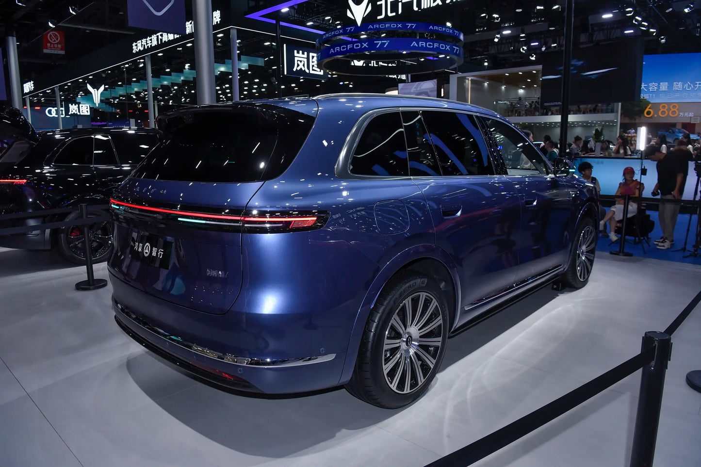 Seres Auto AITO M7-Hybride REEV