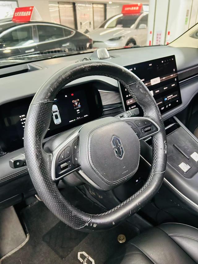 Pre - Owned 2022 Seres SF5 2WD Comfort Edition