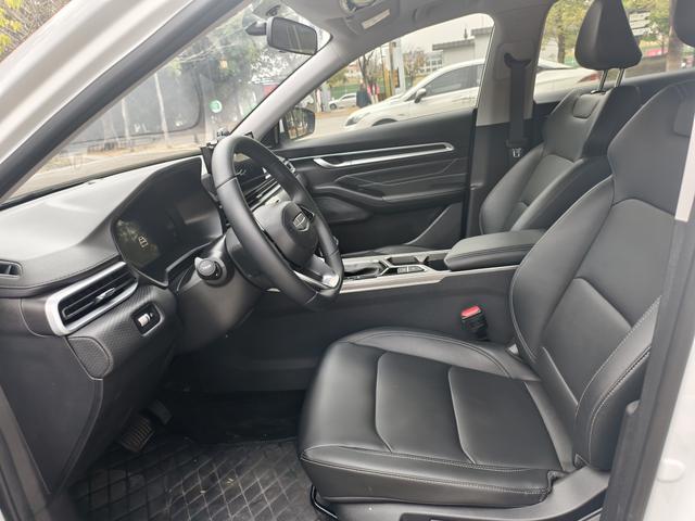 Certificated Pre-Owned Geely Emgrand 2025 4th Generation 1.5L CVT Premium Edition - u22611337