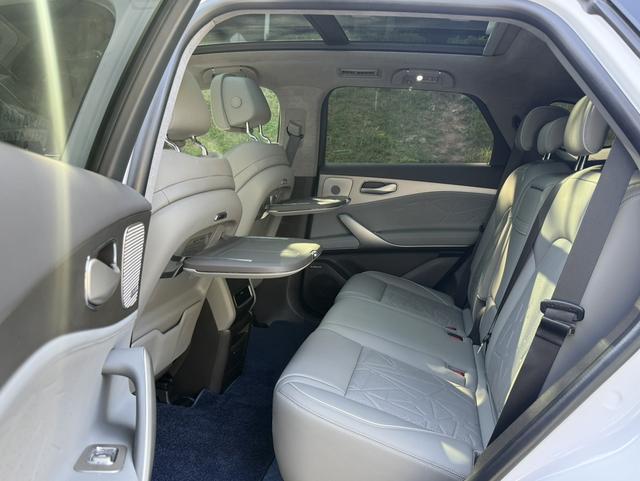 Certificated Pre-Owned Denza N8 DM 2023 4WD Super Hybrid Flagship 7-Seater Edition -u22100973