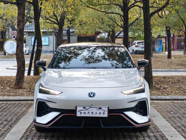 Certificated Pre-Owned Changan UNI-V 2025 Third Generation 2.0T Powerful Engine Version - u22416314