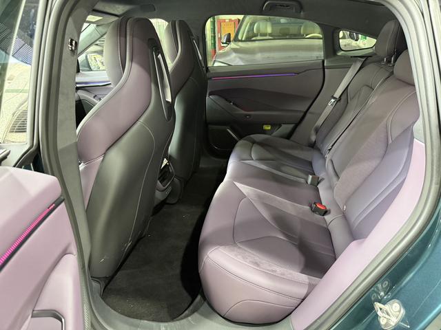 جهاز XPENG P7 2025 702 طويل المدى فائق الجودة معتمد ومستعمل