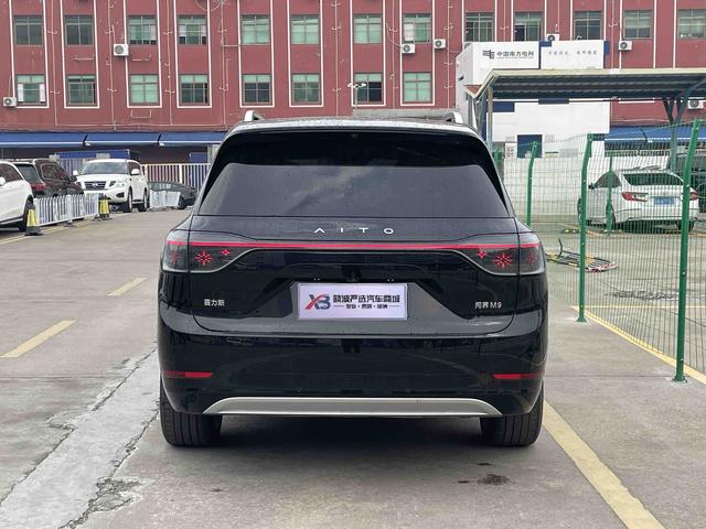 Certificated Pre-Owned Wenjie M9 2024 Extended-Range Ultra Six-Seater Edition -u22103110