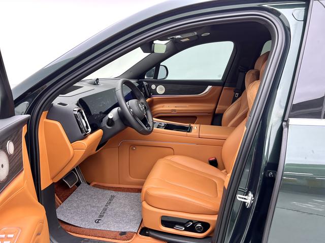 Certificated Pre-Owned Wenjie M9 2024 Extended-Range Ultra Six-Seater Edition -u22670321