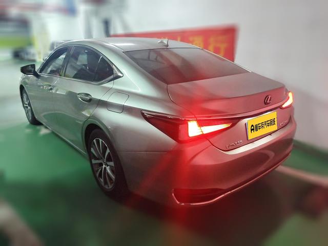 Certificated Pre-Owned Lexus ES 2020 200 Excellence Edition National VI - u22750287