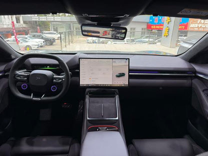 جهاز XPENG P7 2025 702 طويل المدى فائق الجودة معتمد ومستعمل