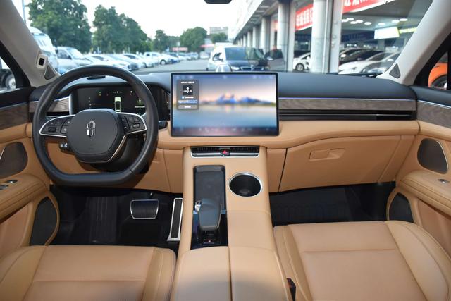 Certificated Pre-Owned Wenjie M5 2022 Extended-Range Rear-Wheel Drive Standard Edition -u21783463