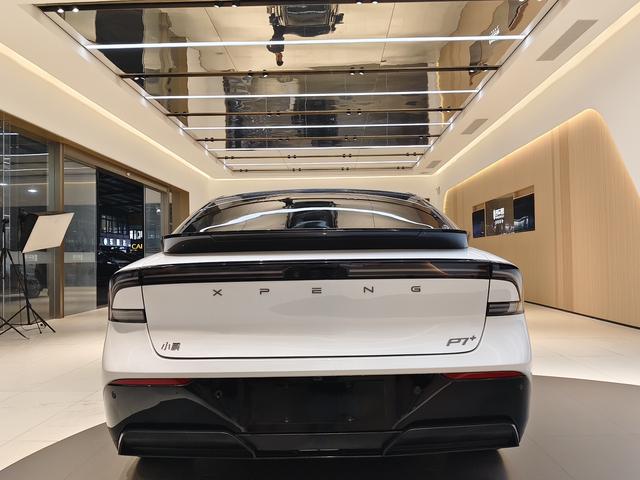 سيارة XPENG P7+ 2024 ذات المدى الطويل Maxu21976268 مستعملة معتمدة