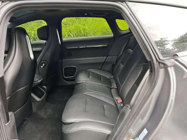 Pre - Owned Avita 12 2025 Ultra Rear - Wheel Drive Extended - Range Edition