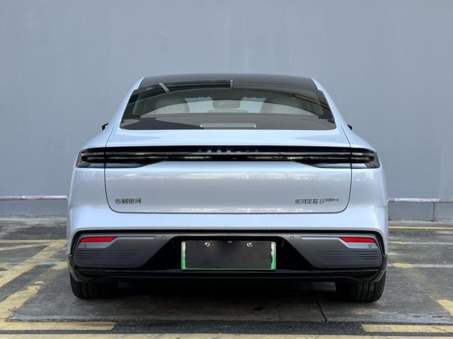 Certificated Pre-Owned Geely Galaxy Xingyao 8 PHEV 2025 Edition 130km EM-i Premium Version -u22374967