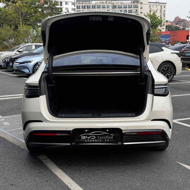 Certificated Pre-Owned BYD Seal 07DM 2025 Intelligent Driving Edition DM-i 125KM Premium Version -u21540427