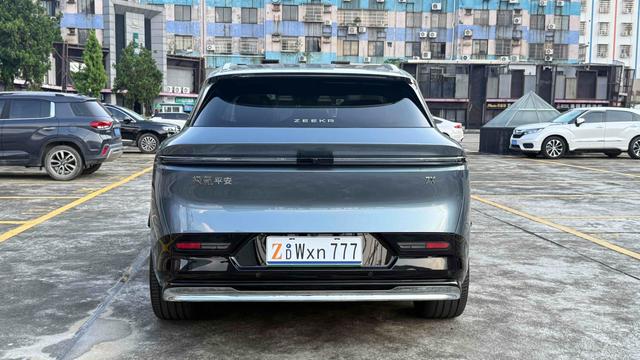 Pre-Owned ZEEKR 7X 2025 Model 100kWh Long-Range Rear-Wheel Drive Intelligent Driving Version