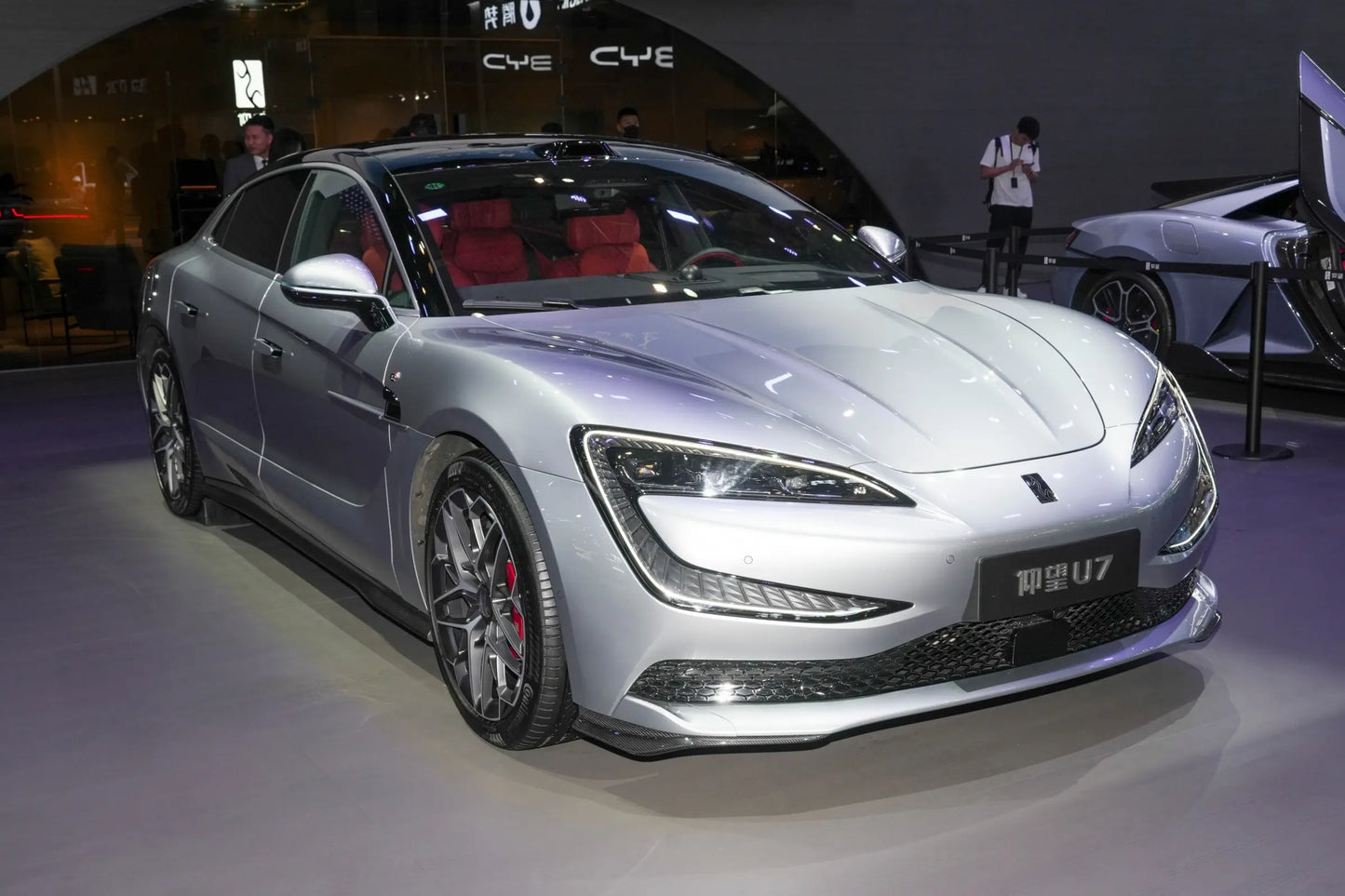 Yangwang regarde U7 - Hybride PHEV