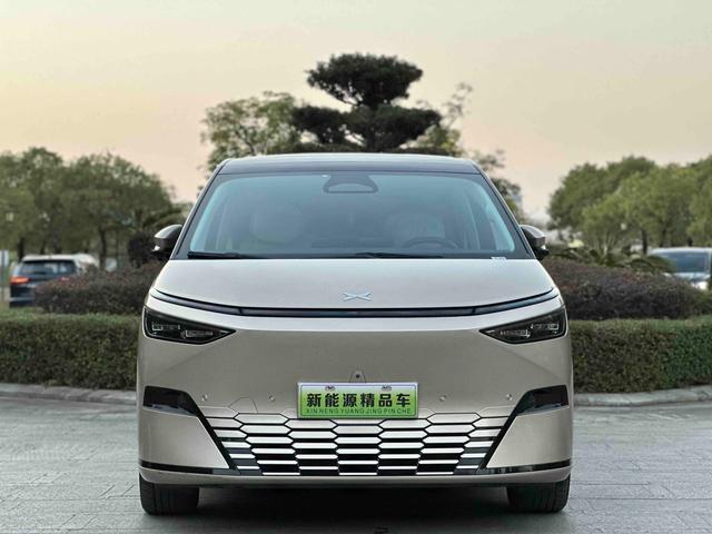 Certificated Pre-Owned XPENG X9 2024 702 Ultra Long Range Max-u22045757