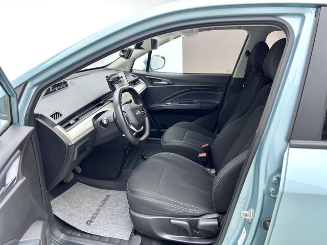 Certificated Pre-Owned Hozon Auto Nezha V 2021 Standard Range Entertainment Edition Upgrade Version -u22714413