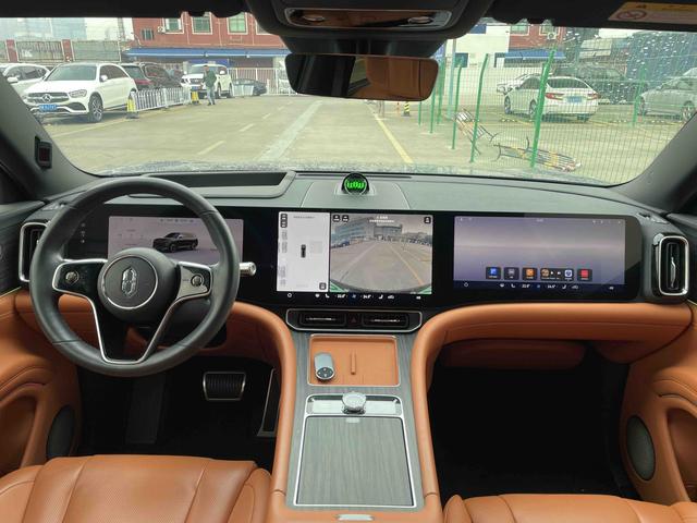 Certificated Pre-Owned Wenjie M9 2024 Extended-Range Ultra Six-Seater Edition -u22103110