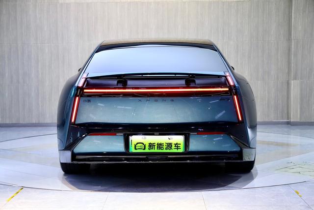 Certificated Pre-Owned XPENG P7 2025 Edition 750 Four-wheel Drive High-performance Ultra-u21882283