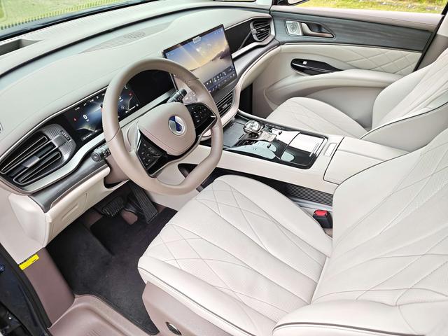 Certificated Pre-Owned Denza D9 DM 2022 Model 970 Four-Wheel Drive Flagship Version -u21623073