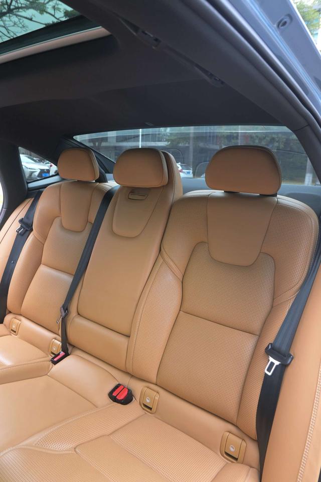 Certificated Pre-Owned Volvo S90 2018 T5 Inscription - u22059636