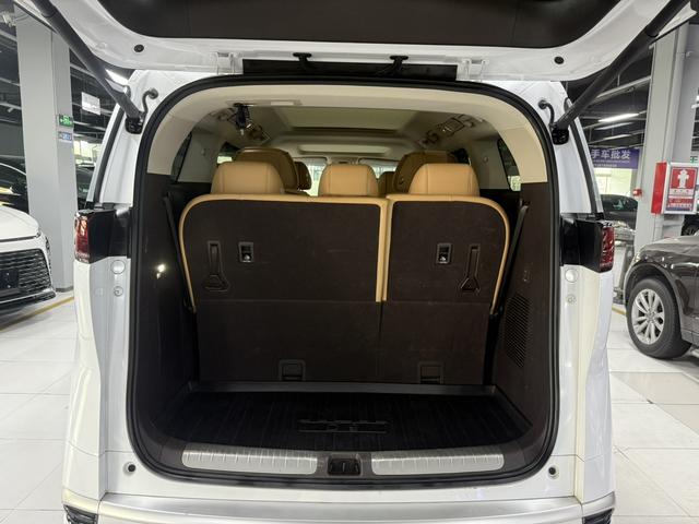 Certificated Pre-Owned Denza D9 DM 2024 1050 Premium Edition -u21478277