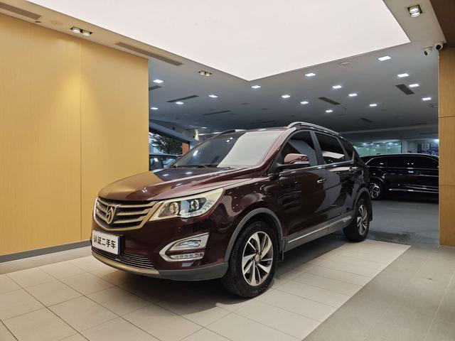 Certificated Pre-Owned SAIC-GM-Wuling Baojun 560 2015 1.8L Manual Luxury Edition - u22665661