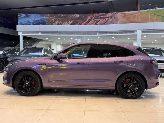 Certificated Pre-Owned Wenjie M5 2025 Extended-Range Ultra Four-Wheel Drive Version -u22089041