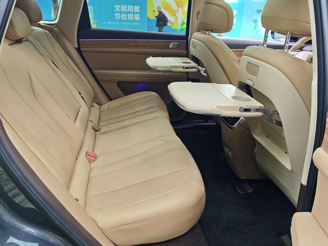 Certificated Pre-Owned Wenjie M7 2024 Max 5-Seater 4WD Intelligent Driving Version -u22099325