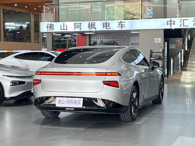 Certificated Pre-Owned XPENG P7 2020 670N-u21686202