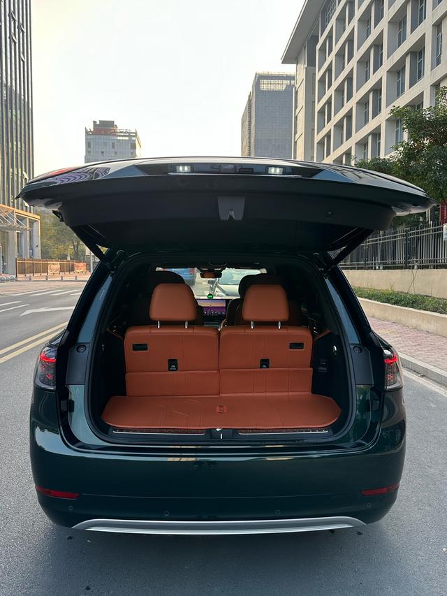 Certificated Pre-Owned Wenjie M9 2024 Extended-Range Ultra Six-Seater Edition -u22571970