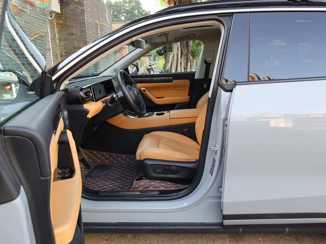 Pre-Owned Leapmotor C11 2024 Model Extended-Range 300 Premium Version