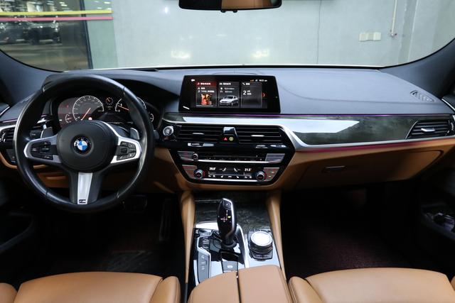 Certificated Pre-Owned BMW 6 Series GT 2019 630i M Sport Package - u22757016