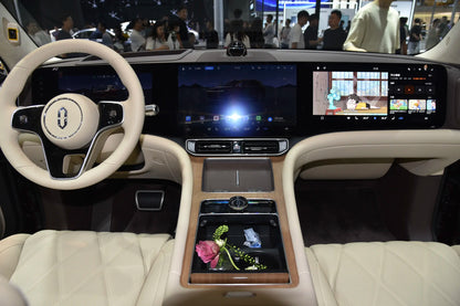 Seres Auto AITO M9-Hybride REEV