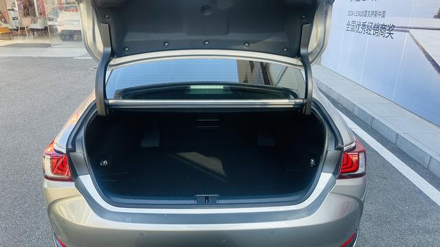 Certificated Pre-Owned Lexus ES 2022 200 Premium Edition - u22317647